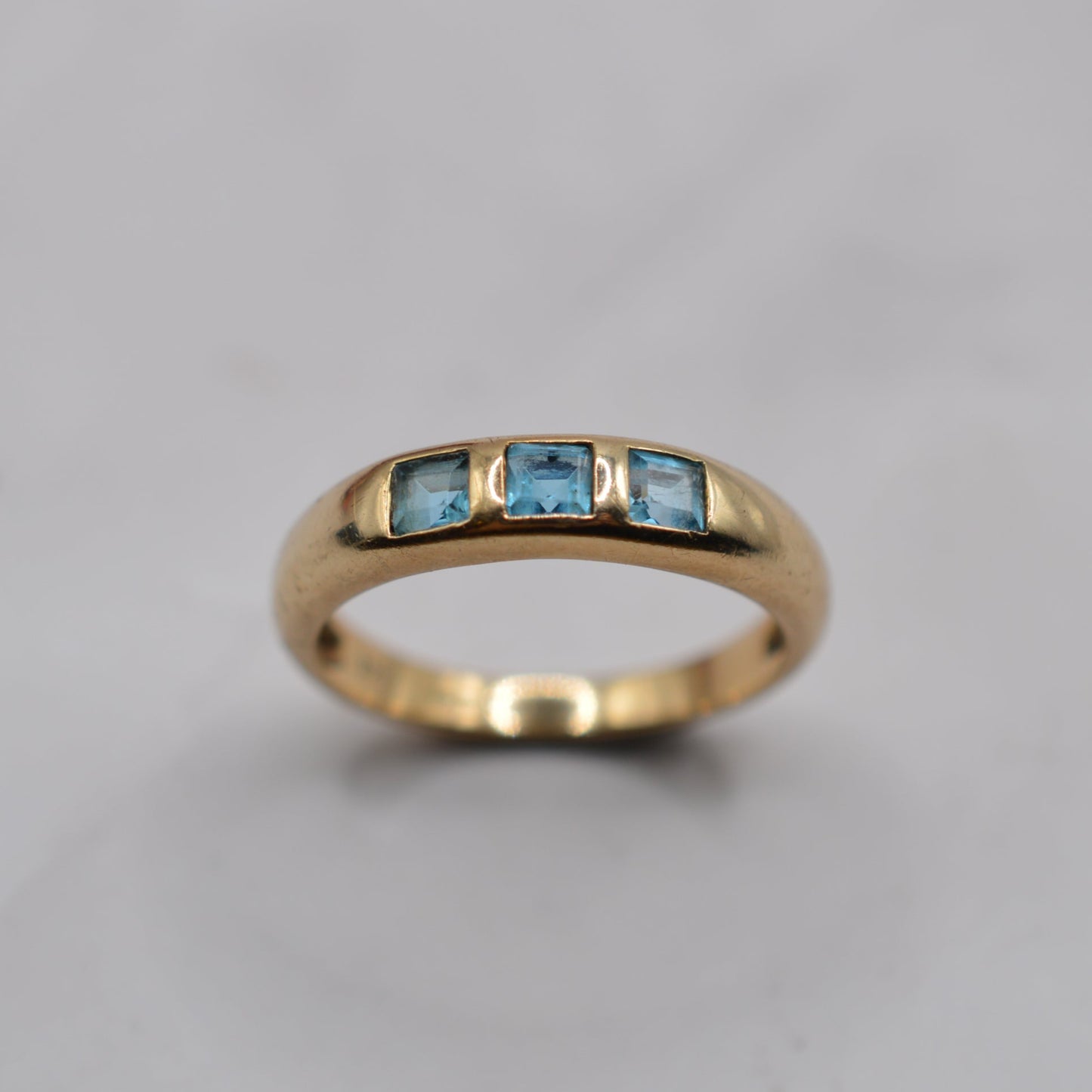 9ct Gold Blue Topaz Flush-Set Band Ring