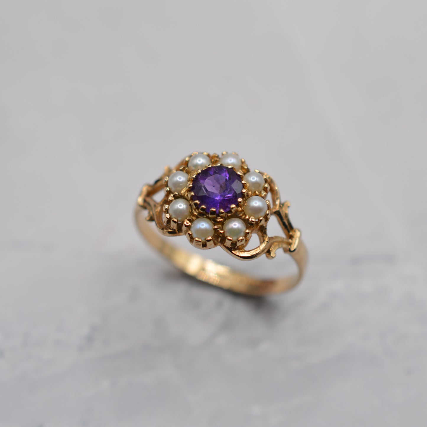 1980s Vintage 9ct Gold Amethyst & Pearl Floral Cluster Ring