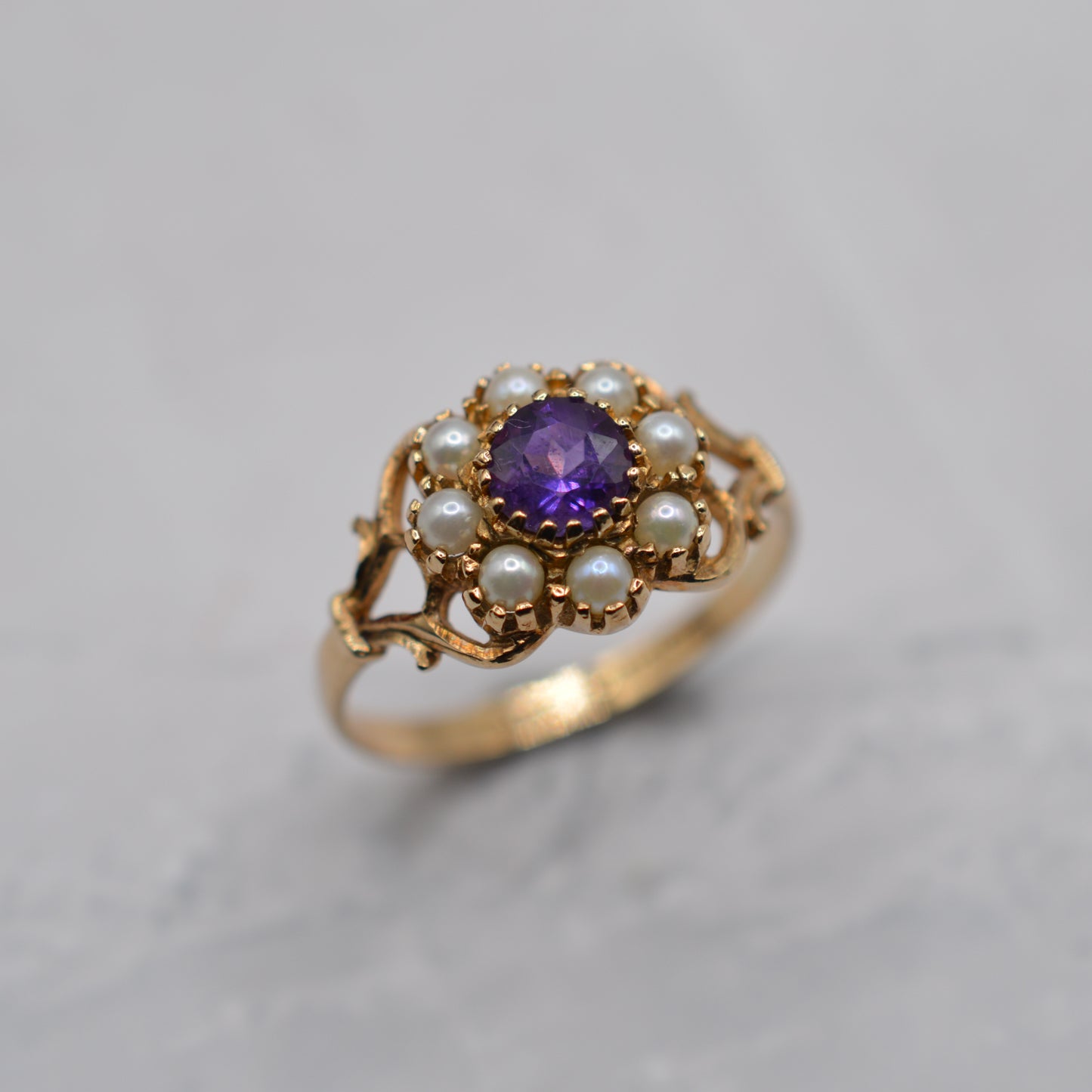 1980s Vintage 9ct Gold Amethyst & Pearl Floral Cluster Ring