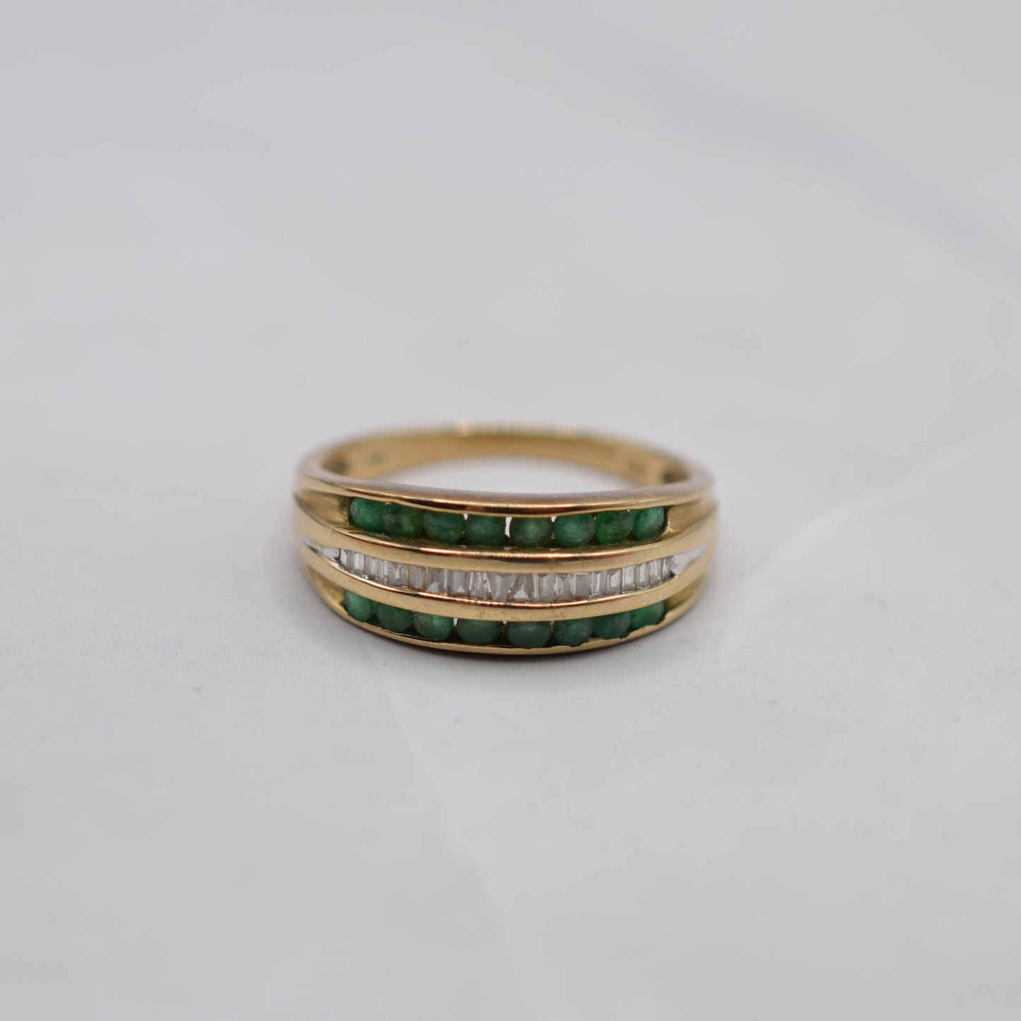 Y2K Chunky 9ct Gold Emerald & Diamond Ring