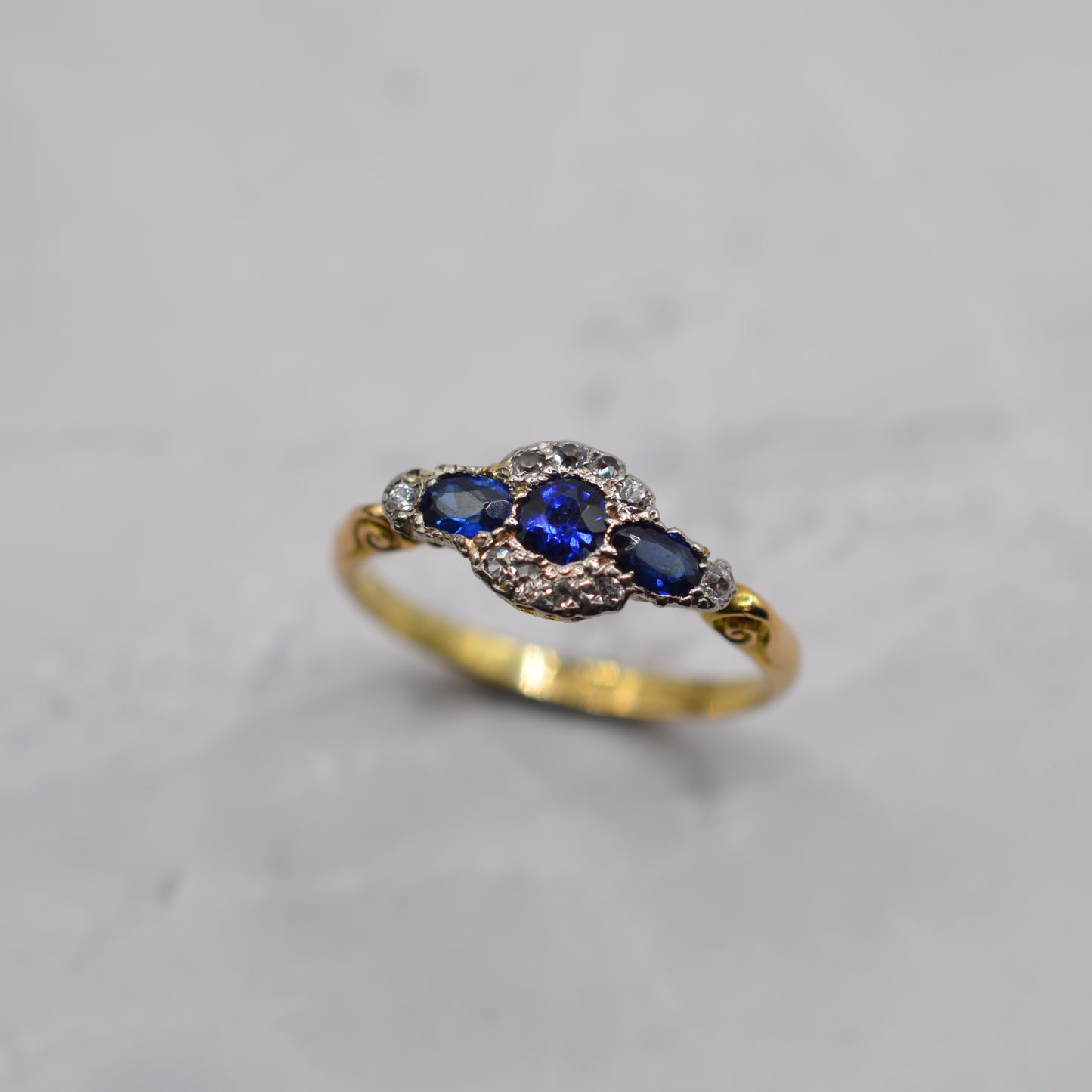 Antique 18ct Gold & Platinum Sapphire & Diamond Cluster Ring