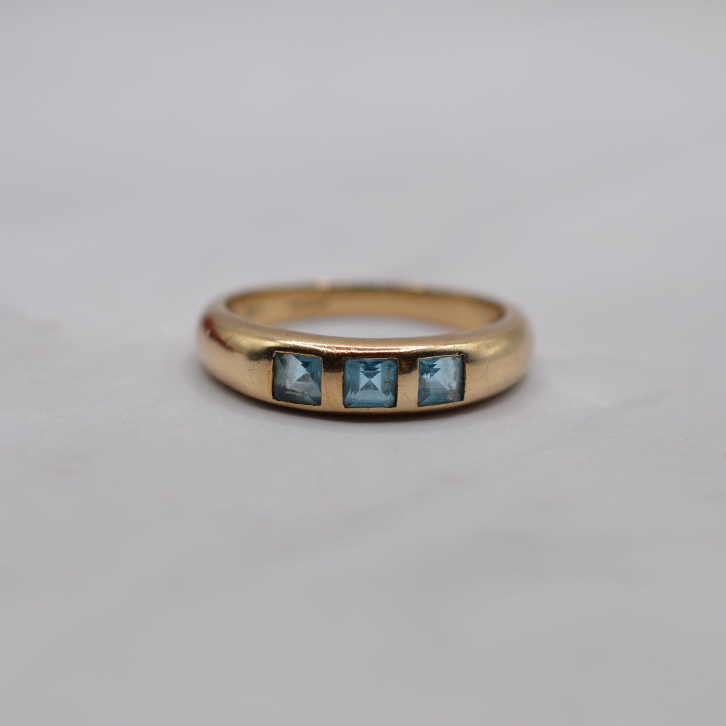 9ct Gold Blue Topaz Flush-Set Band Ring