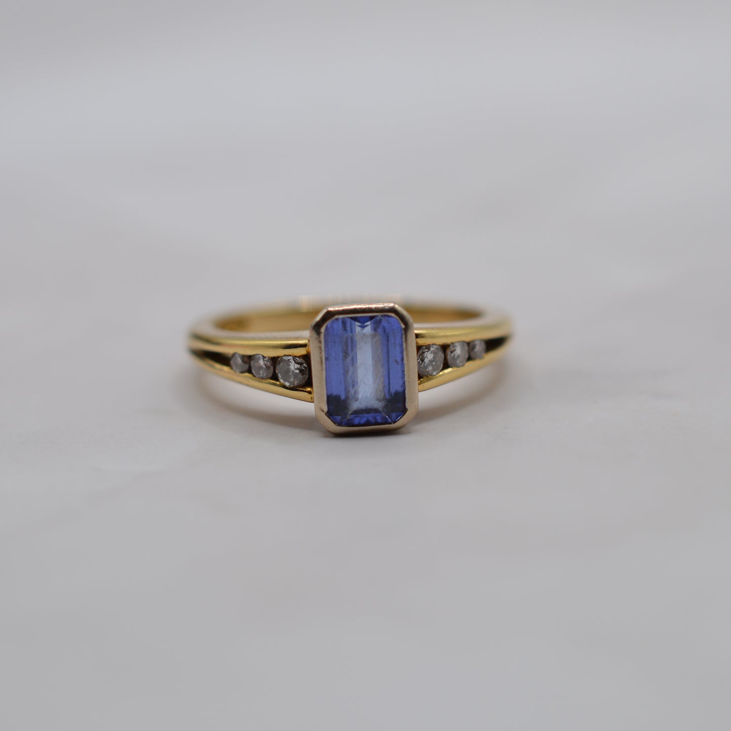 Y2K 18ct Gold Tanzanite & Diamond Ring, Bezel & Channel Set