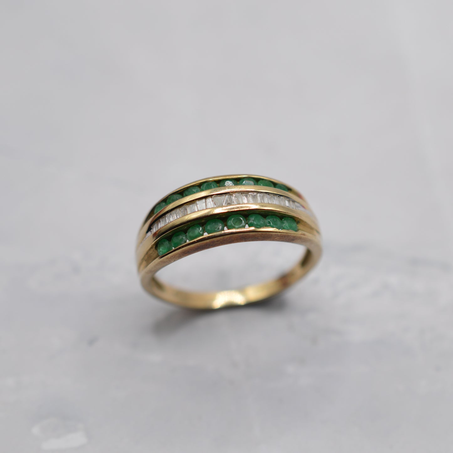 Y2K Chunky 9ct Gold Emerald & Diamond Ring