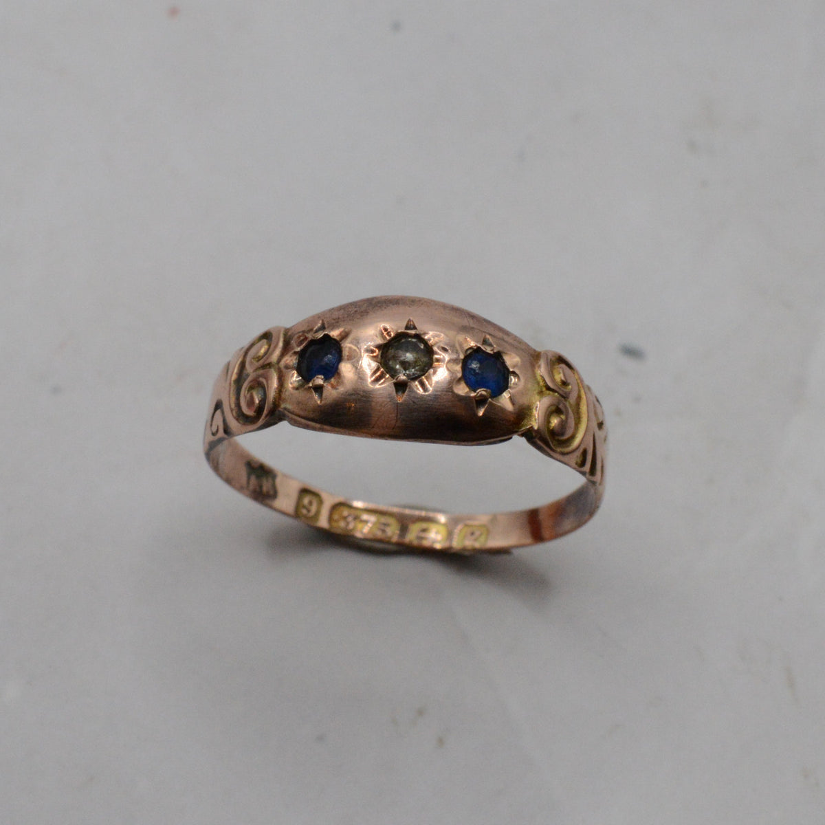 1906 Edwardian Antique 9ct Gold Three-Stone Gypsy Ring