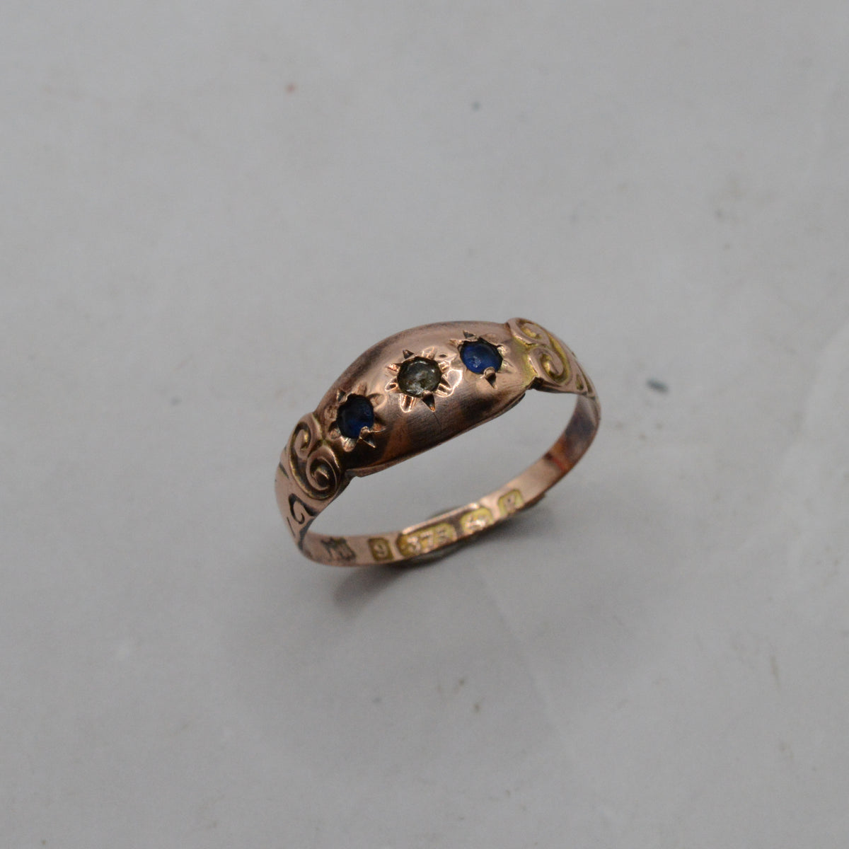 1906 Edwardian Antique 9ct Gold Three-Stone Gypsy Ring