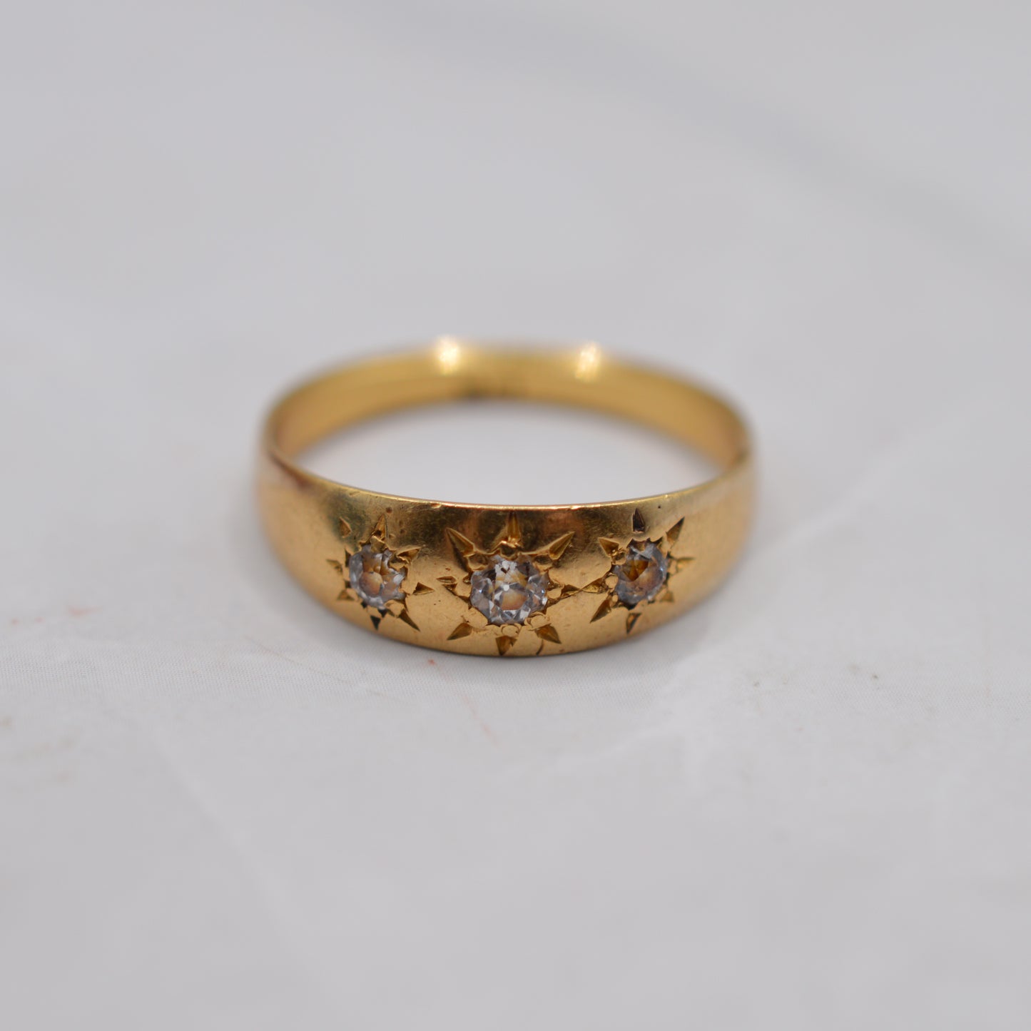 Antique 18ct Gold Diamond Gypsy Trilogy Ring