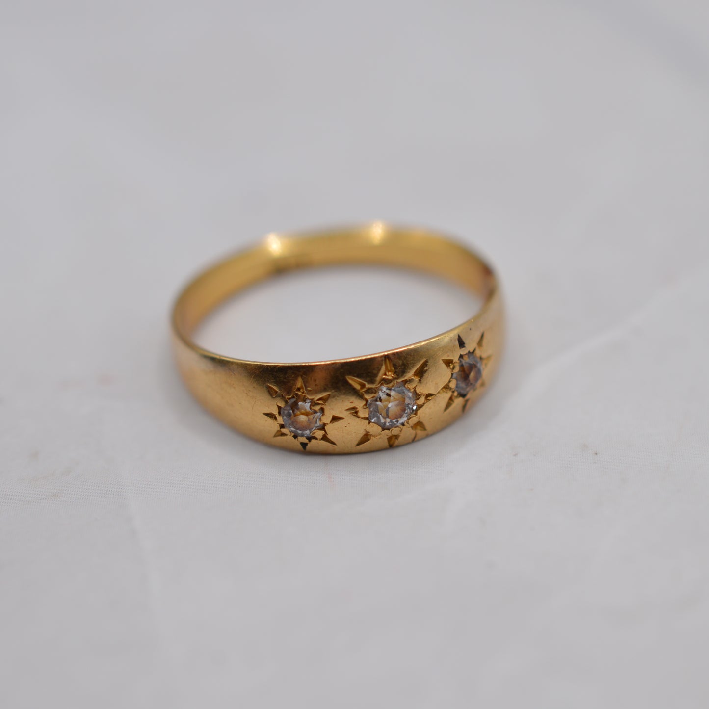 Antique 18ct Gold Diamond Gypsy Trilogy Ring
