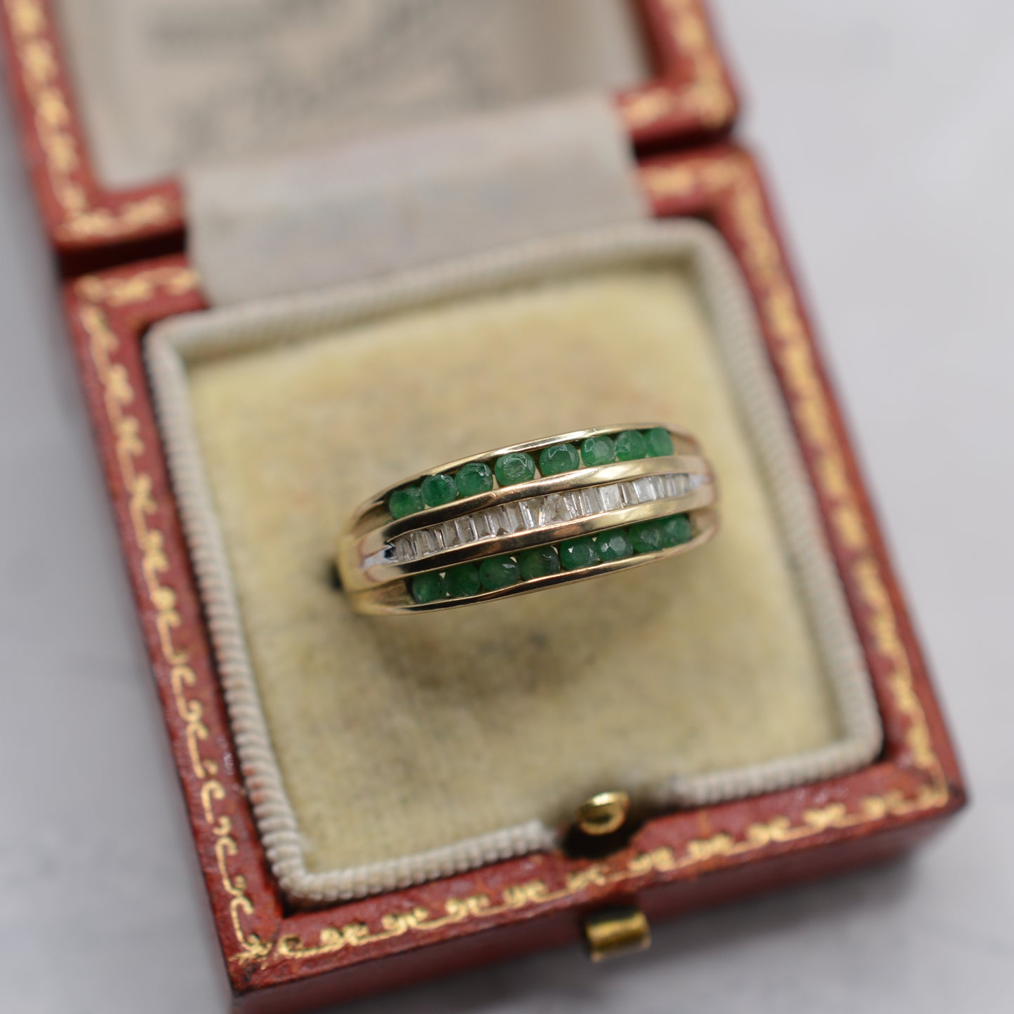 Y2K Chunky 9ct Gold Emerald & Diamond Ring