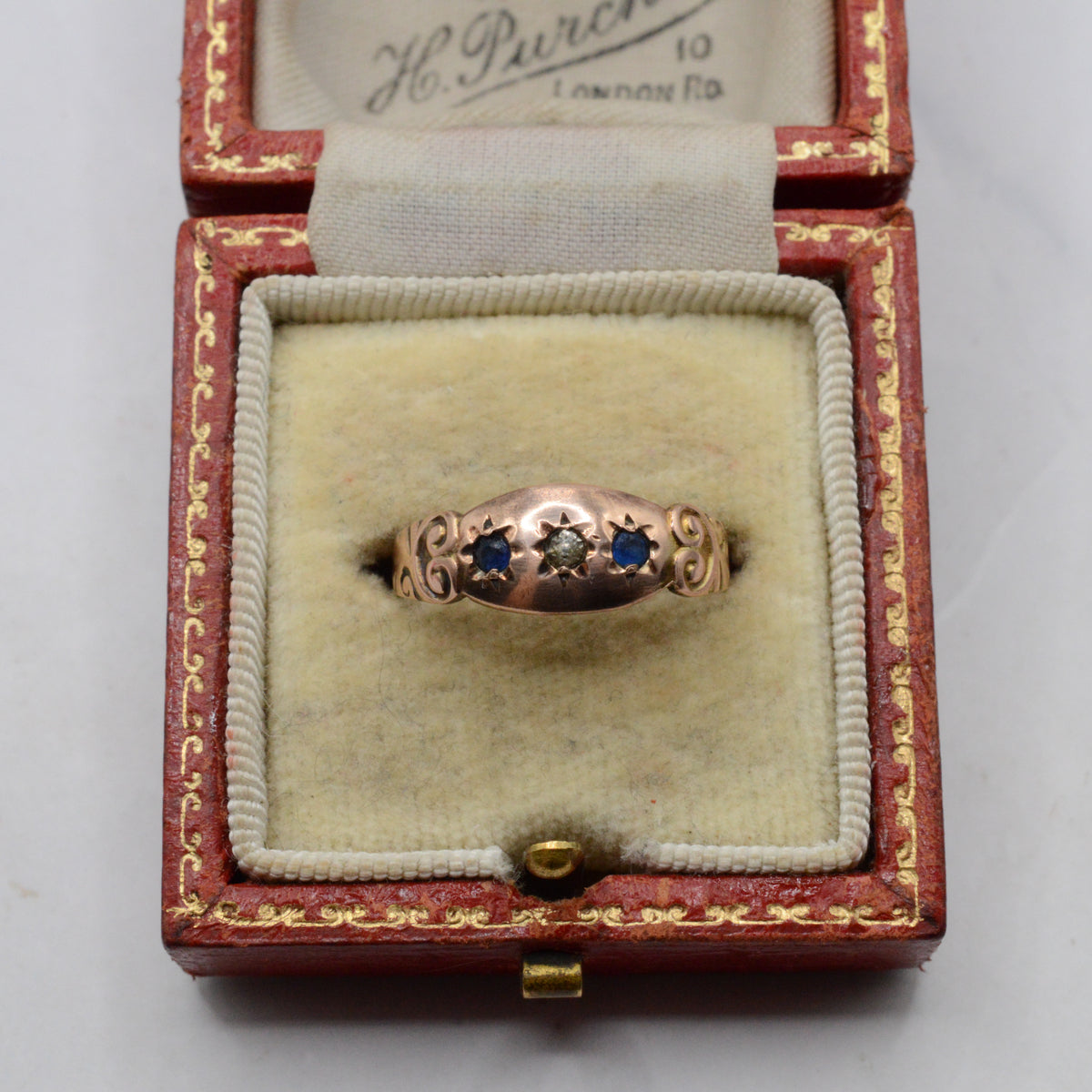1906 Edwardian Antique 9ct Gold Three-Stone Gypsy Ring