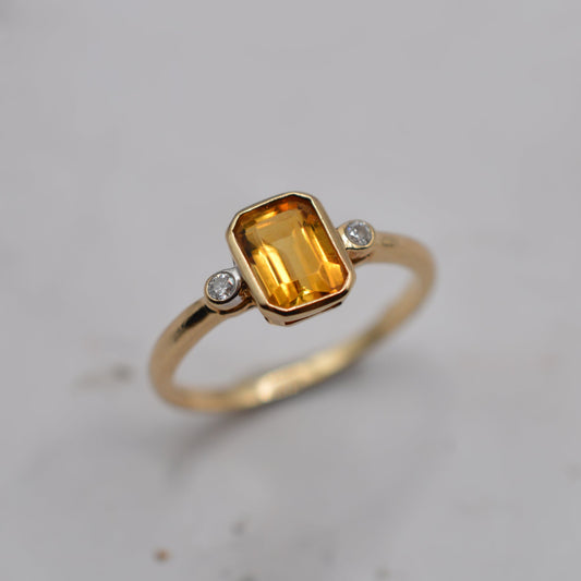 1990s 9ct Gold Citrine & Diamond Trilogy Ring