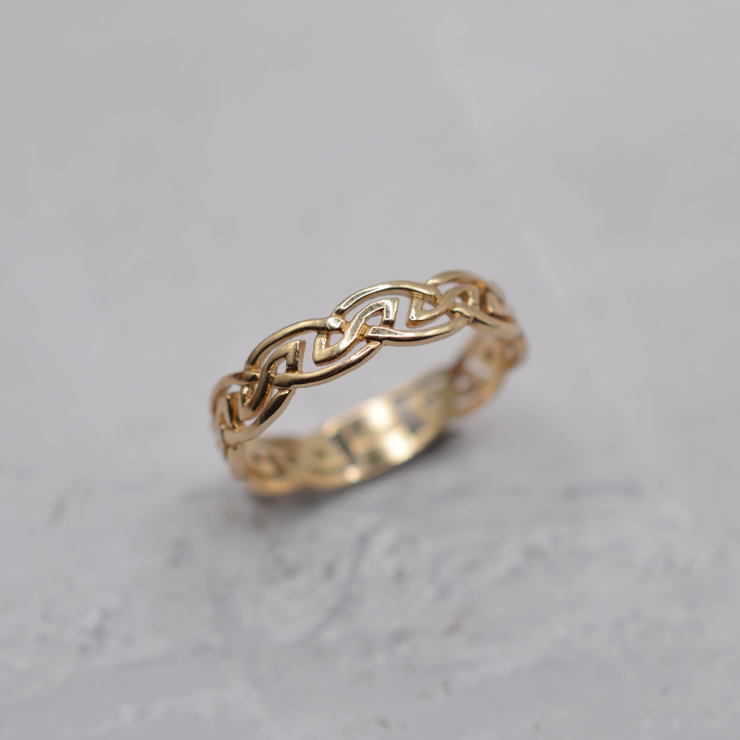 9ct Gold Celtic Weave Band Ring