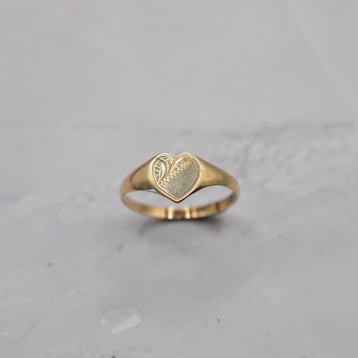 1970s Vintage 9ct Gold Heart Signet Ring