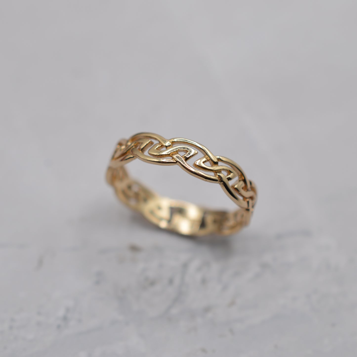 9ct Gold Celtic Weave Band Ring
