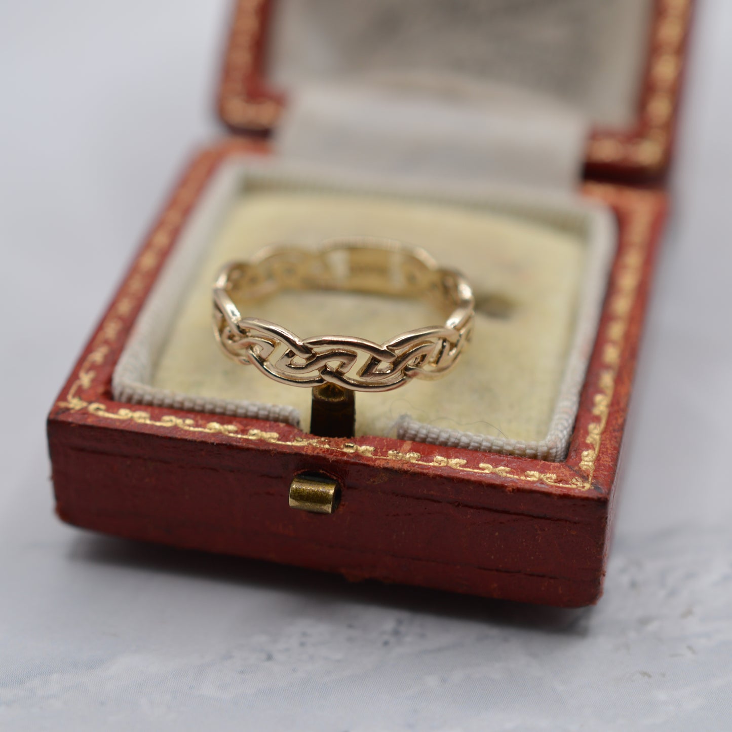 9ct Gold Celtic Weave Band Ring