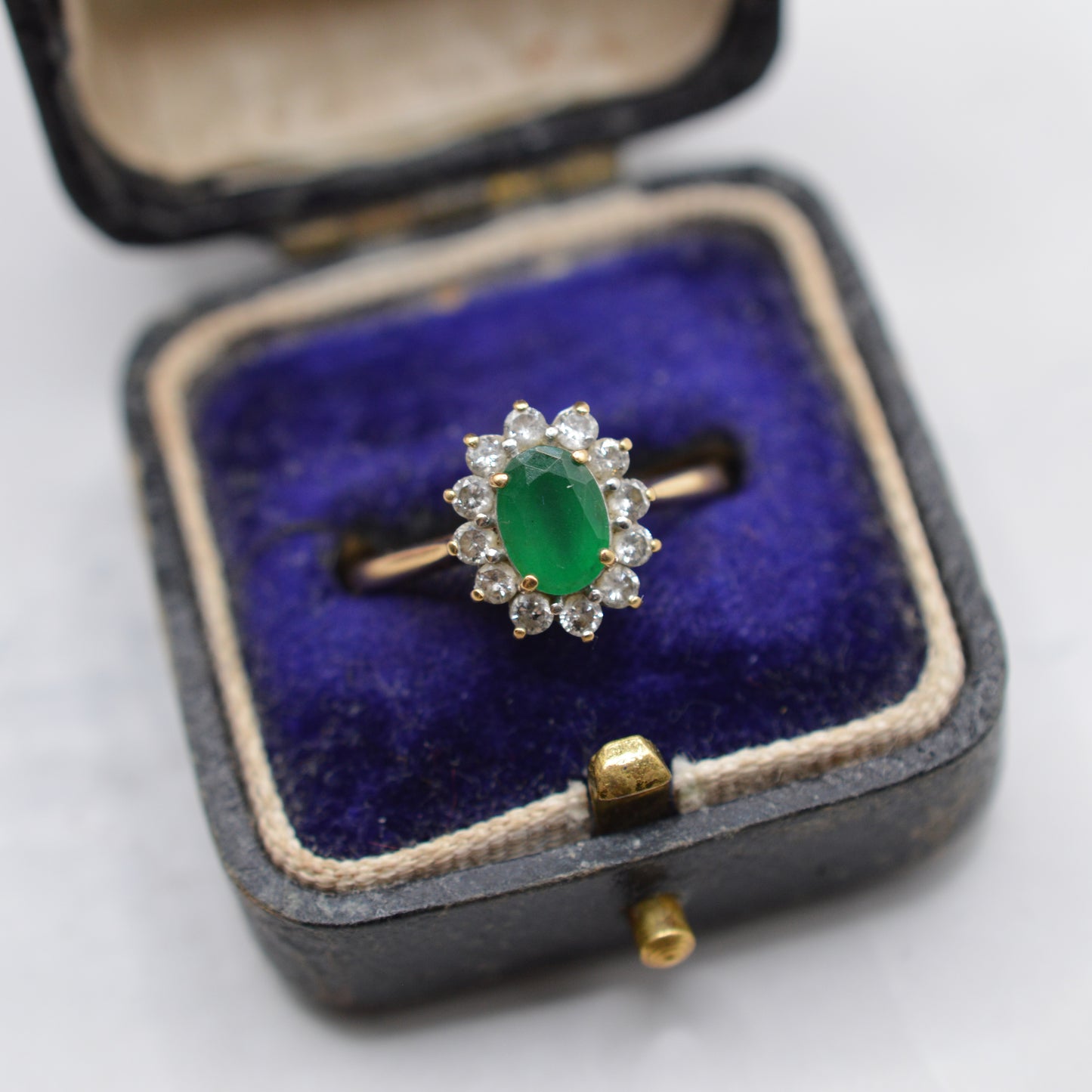 18ct Gold Emerald & Diamond Cluster Ring
