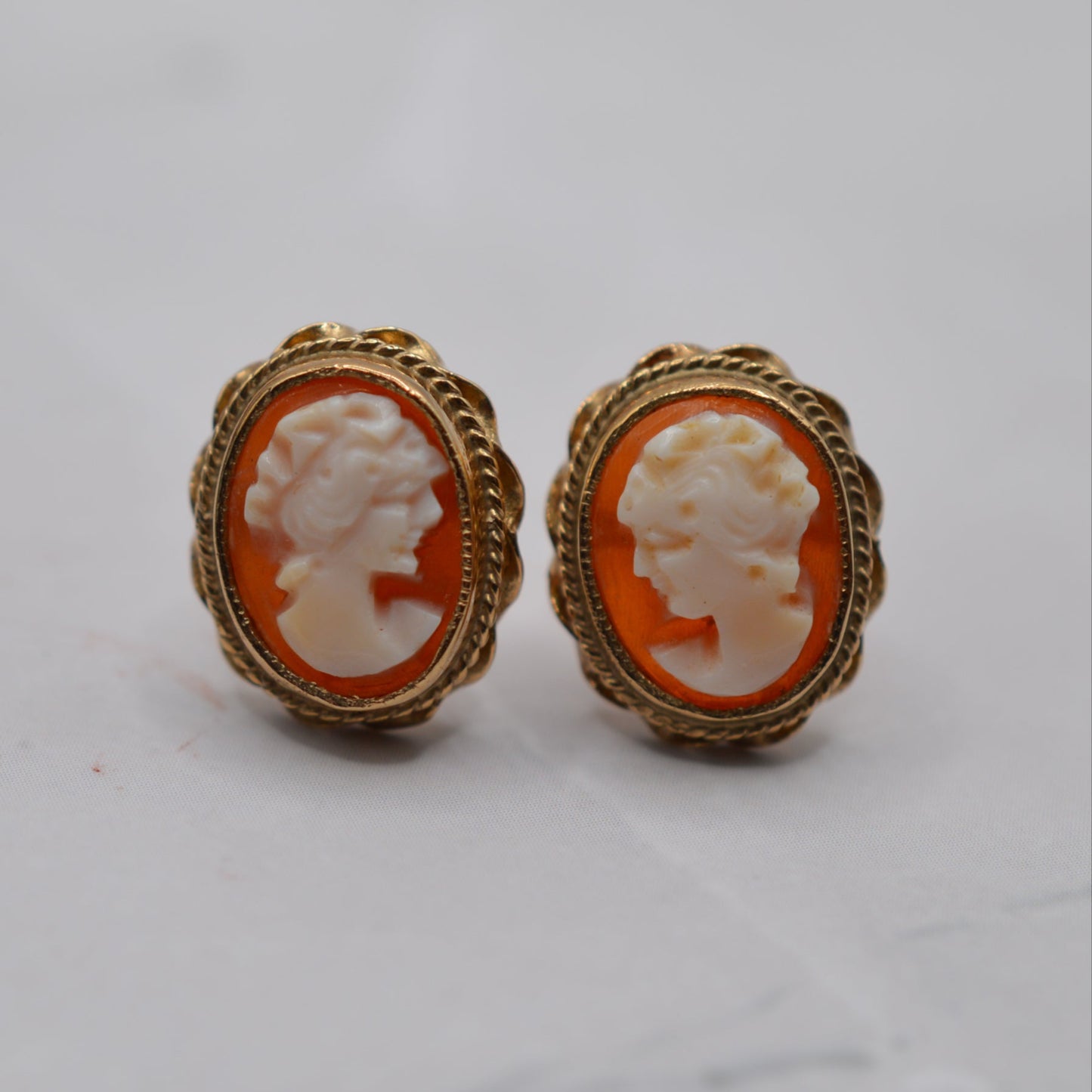 1980s Vintage 9ct Gold Cameo Stud Earrings