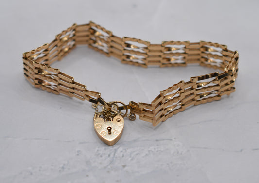 1980s 9ct Gold Five-Bar Gate Link Bracelet with Heart Padlock