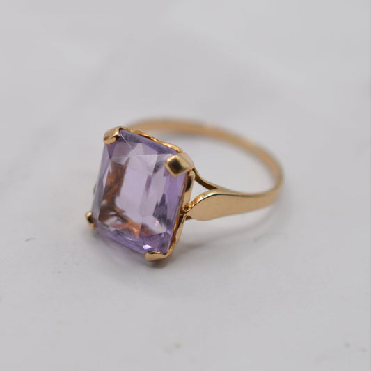 1960s Vintage 9ct Gold Amethyst Solitaire Ring