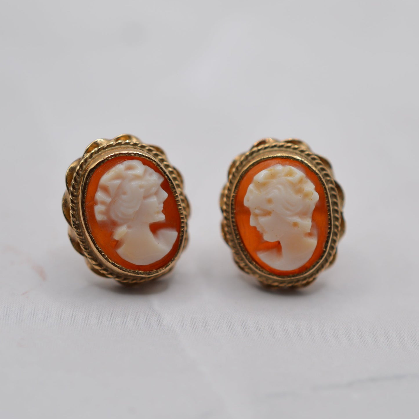 1980s Vintage 9ct Gold Cameo Stud Earrings