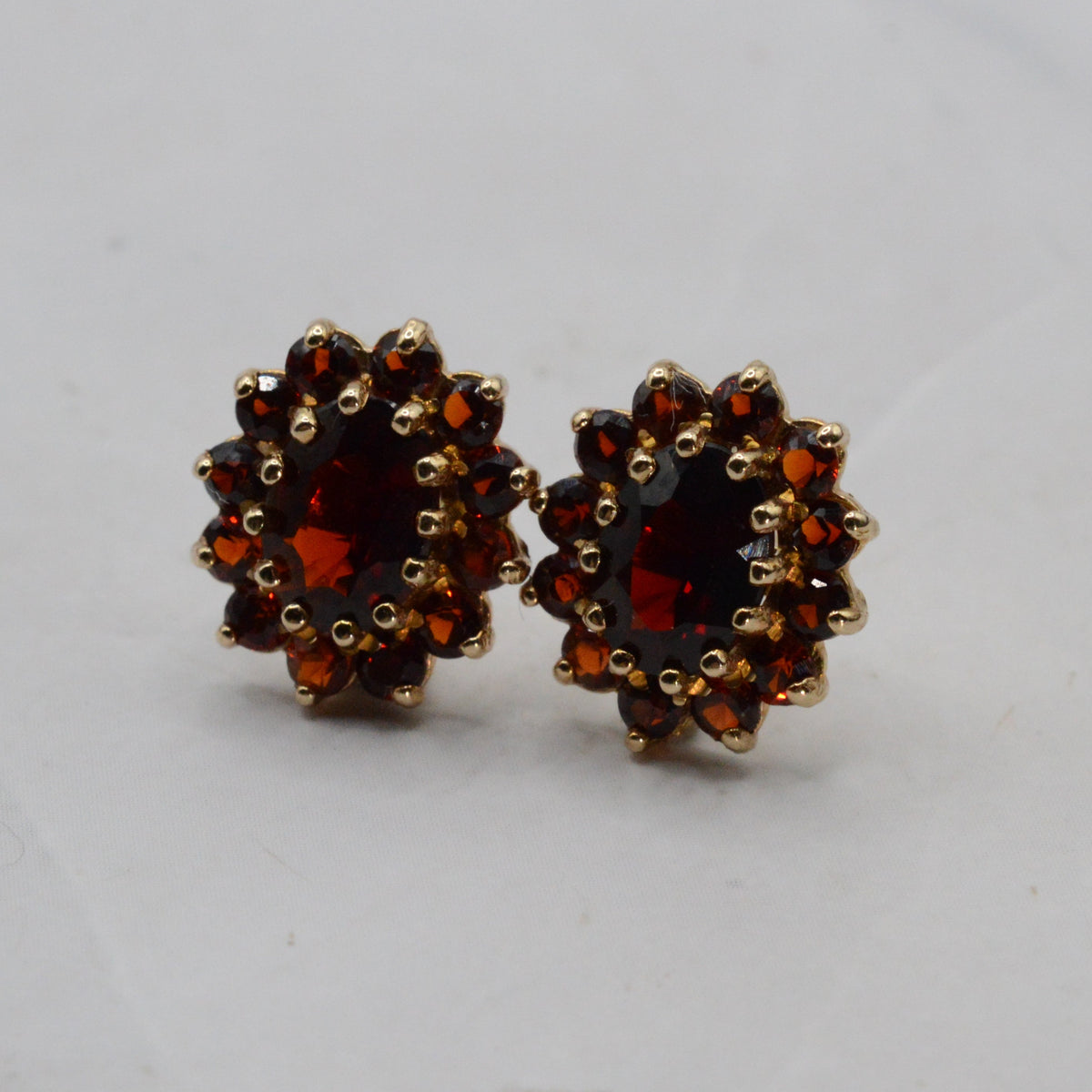 Vintage 9ct Gold Garnet Cluster Stud Earrings