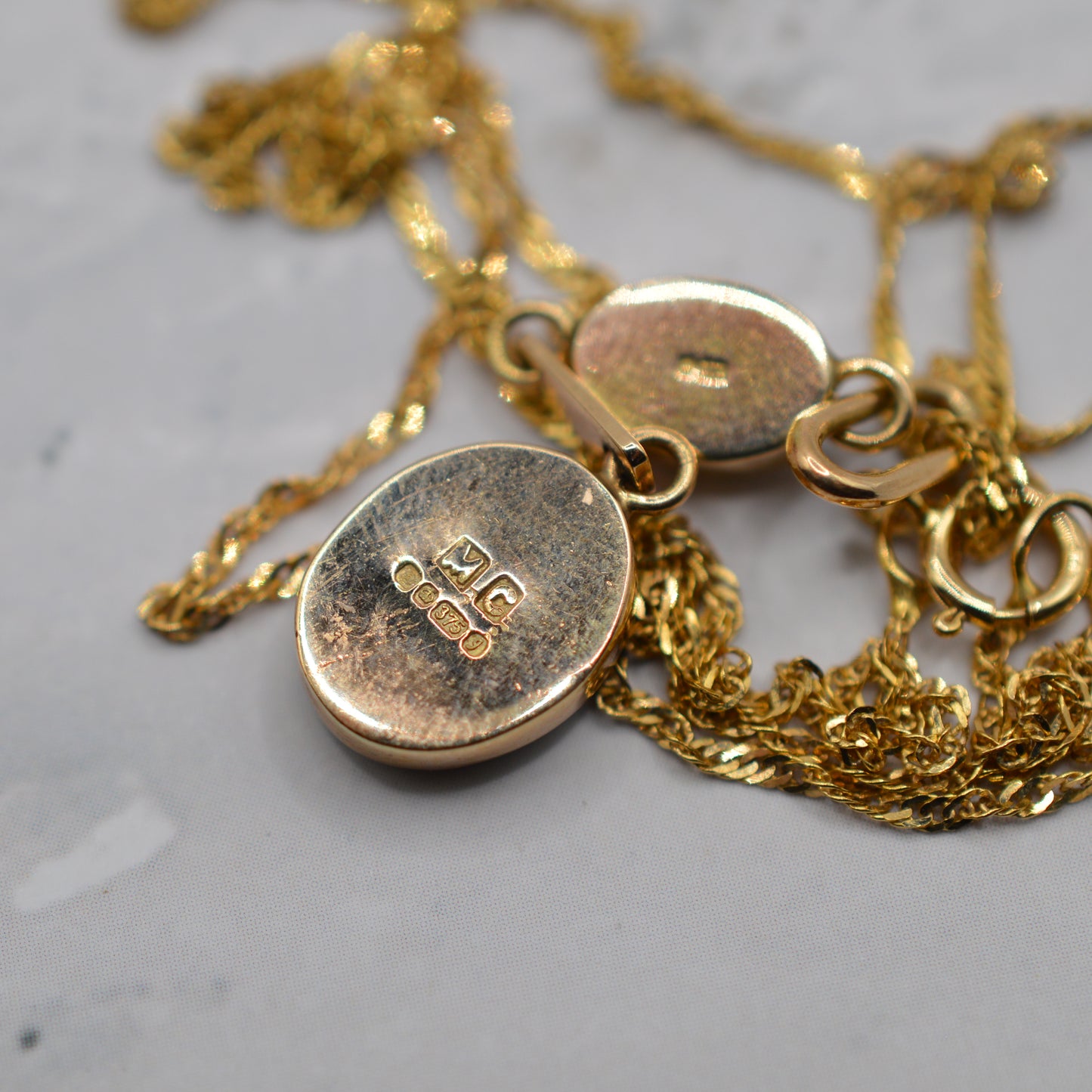 1980s 9ct Gold Opal Triplet Drop Necklace (18”)