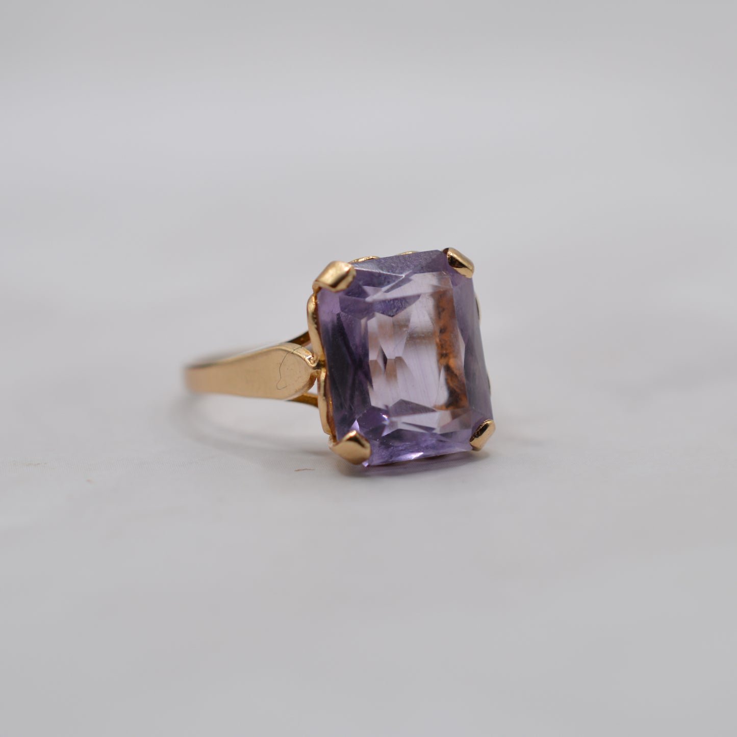 1960s Vintage 9ct Gold Amethyst Solitaire Ring