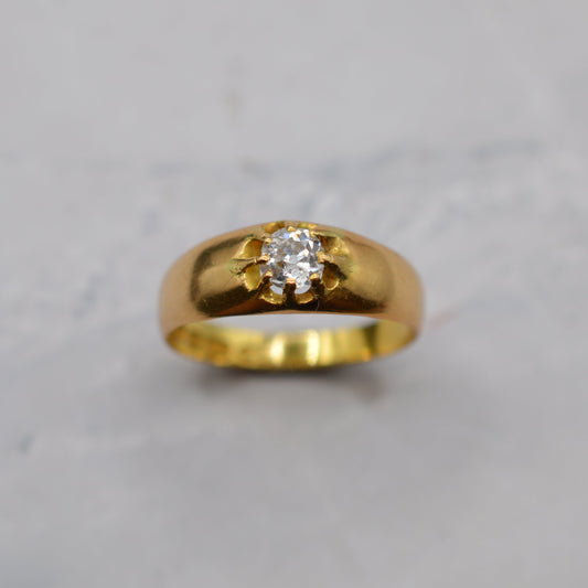 Antique 18ct Gold Diamond Belcher Ring