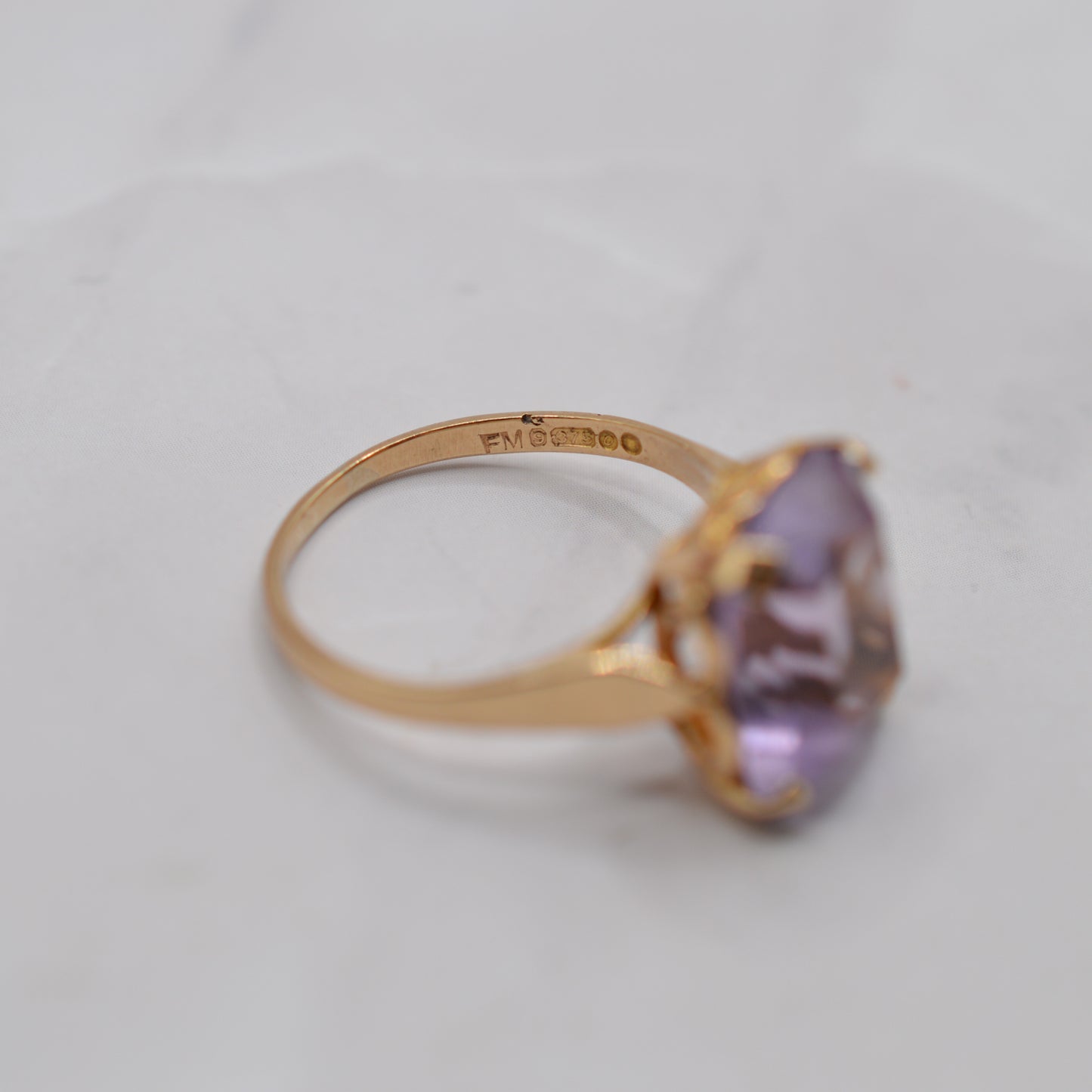 1960s Vintage 9ct Gold Amethyst Solitaire Ring