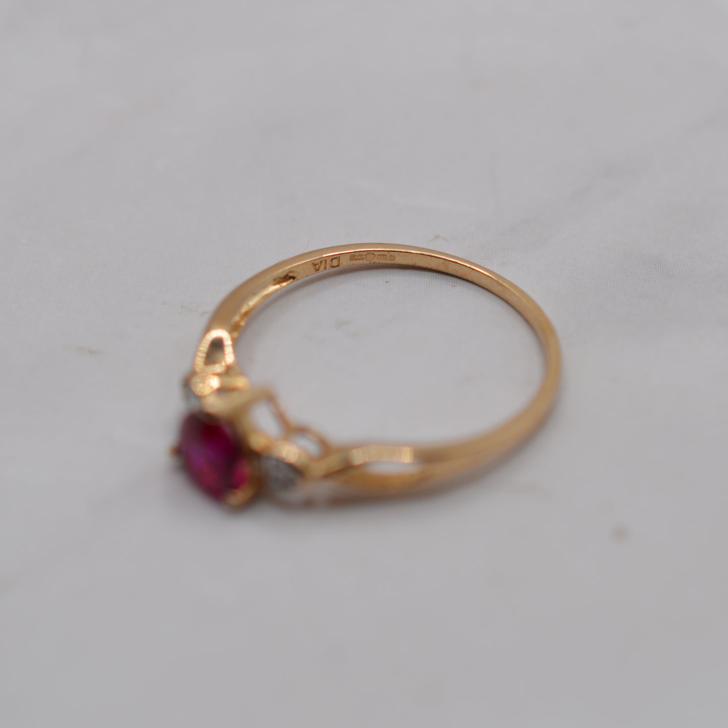 9ct Gold Ruby & Diamond Heart Ring