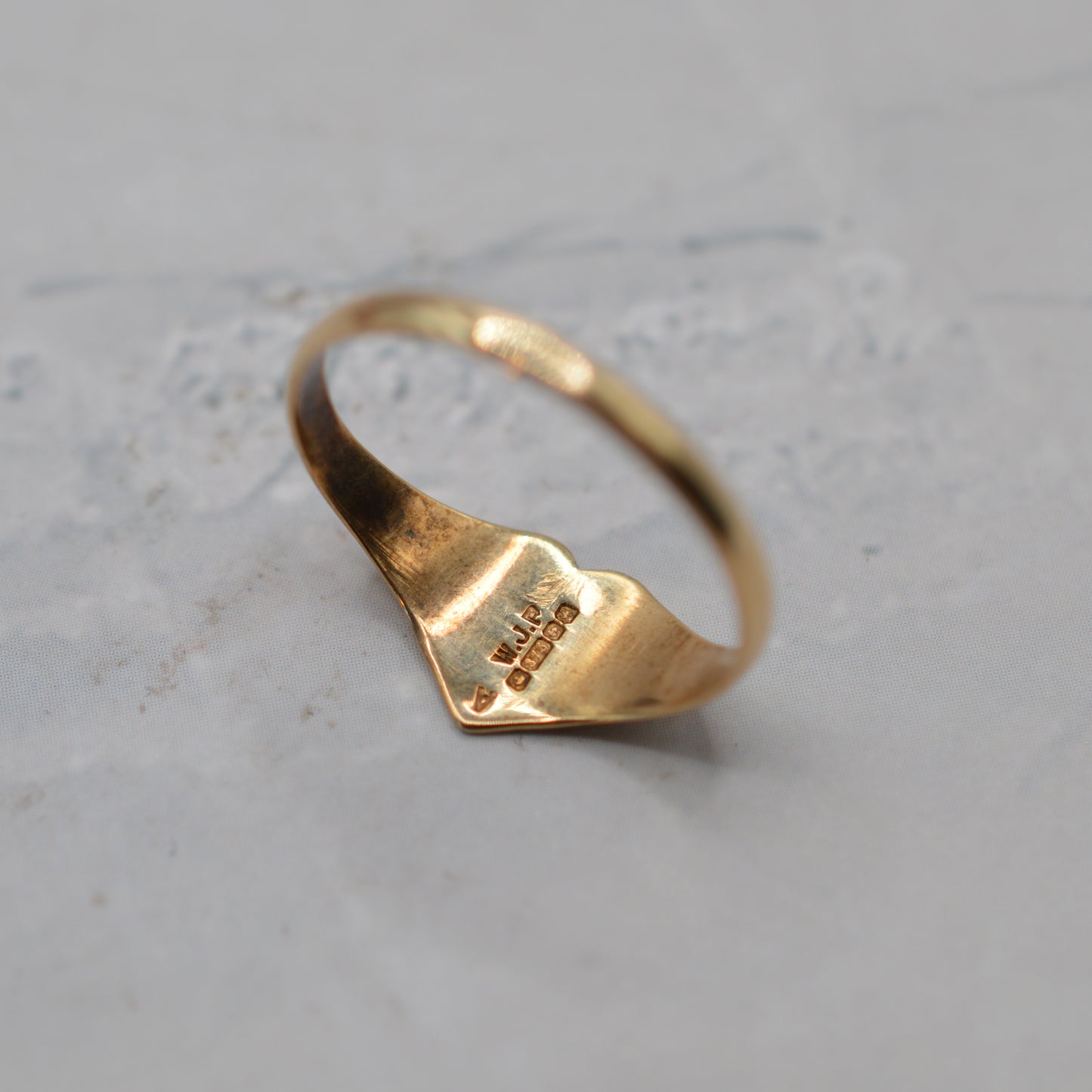 1970s Vintage 9ct Gold Heart Signet Ring