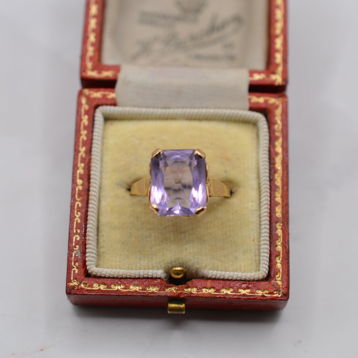 1960s Vintage 9ct Gold Amethyst Solitaire Ring