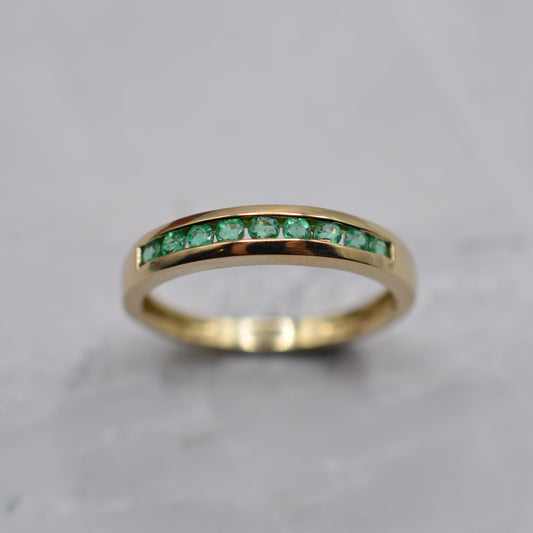 Y2K 9ct Gold Emerald Half-Eternity Ring
