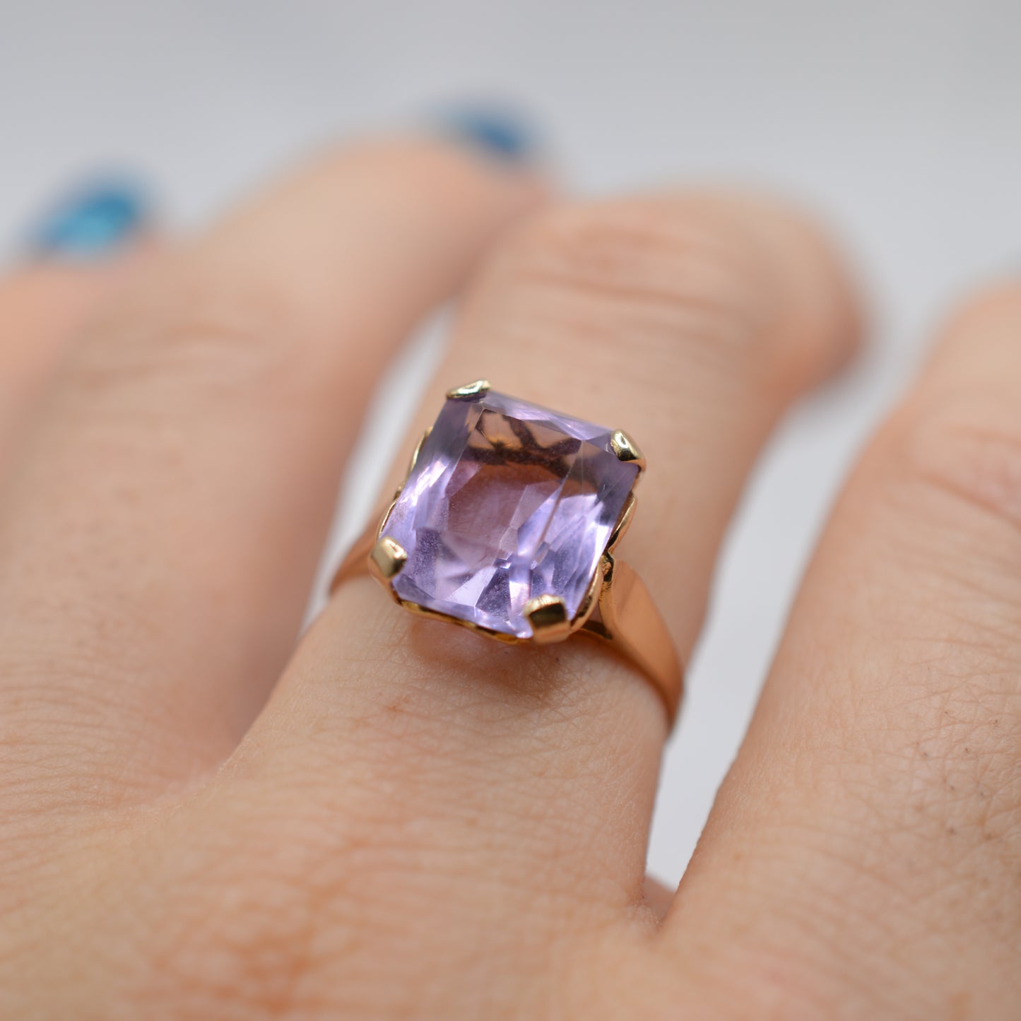 1960s Vintage 9ct Gold Amethyst Solitaire Ring