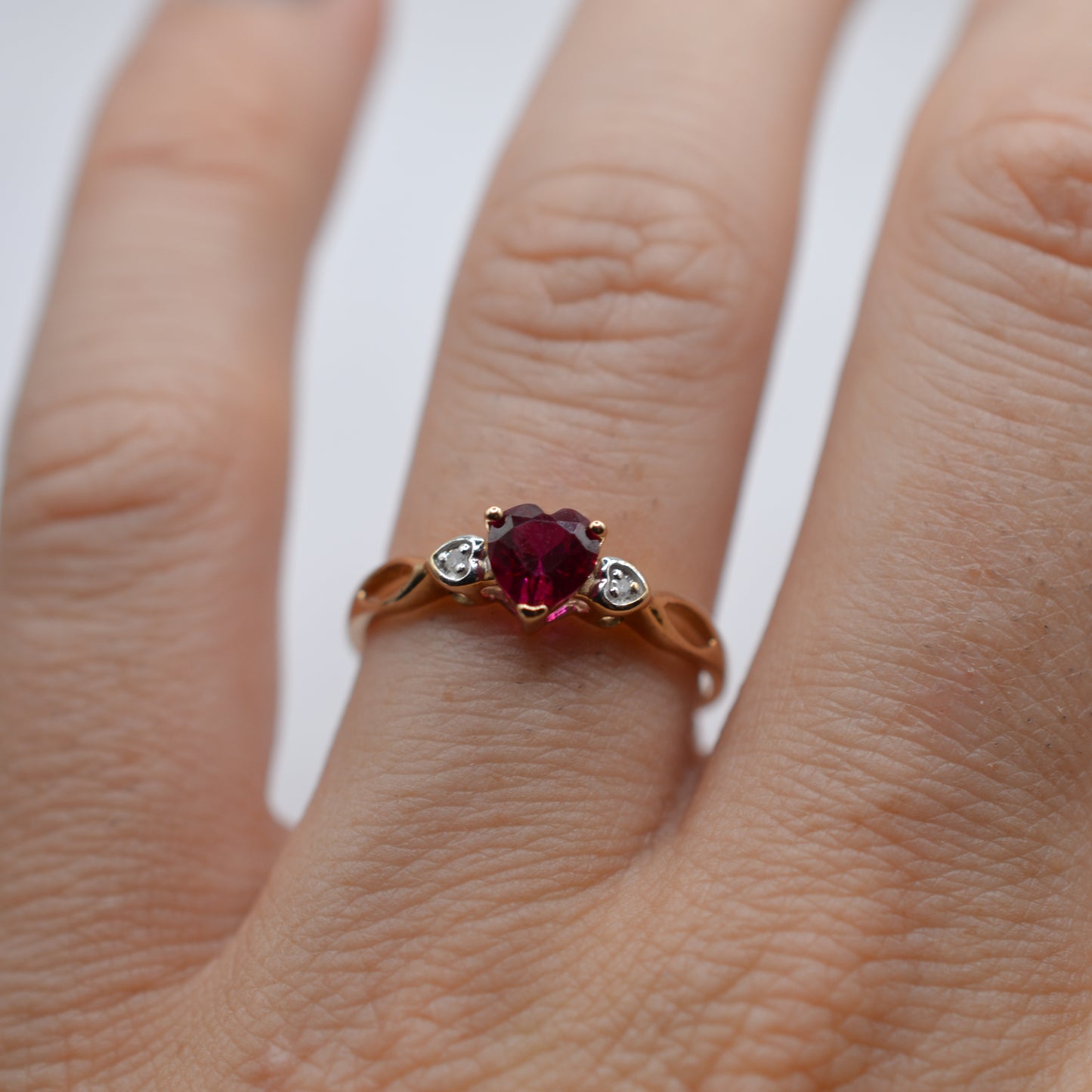 9ct Gold Ruby & Diamond Heart Ring