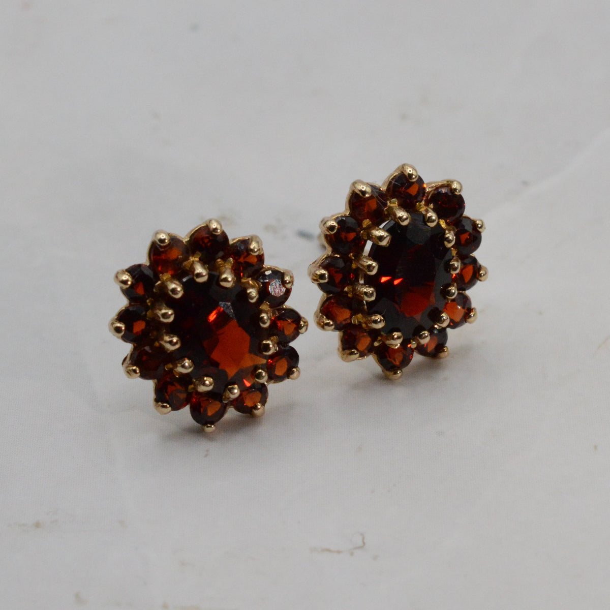 Vintage 9ct Gold Garnet Cluster Stud Earrings