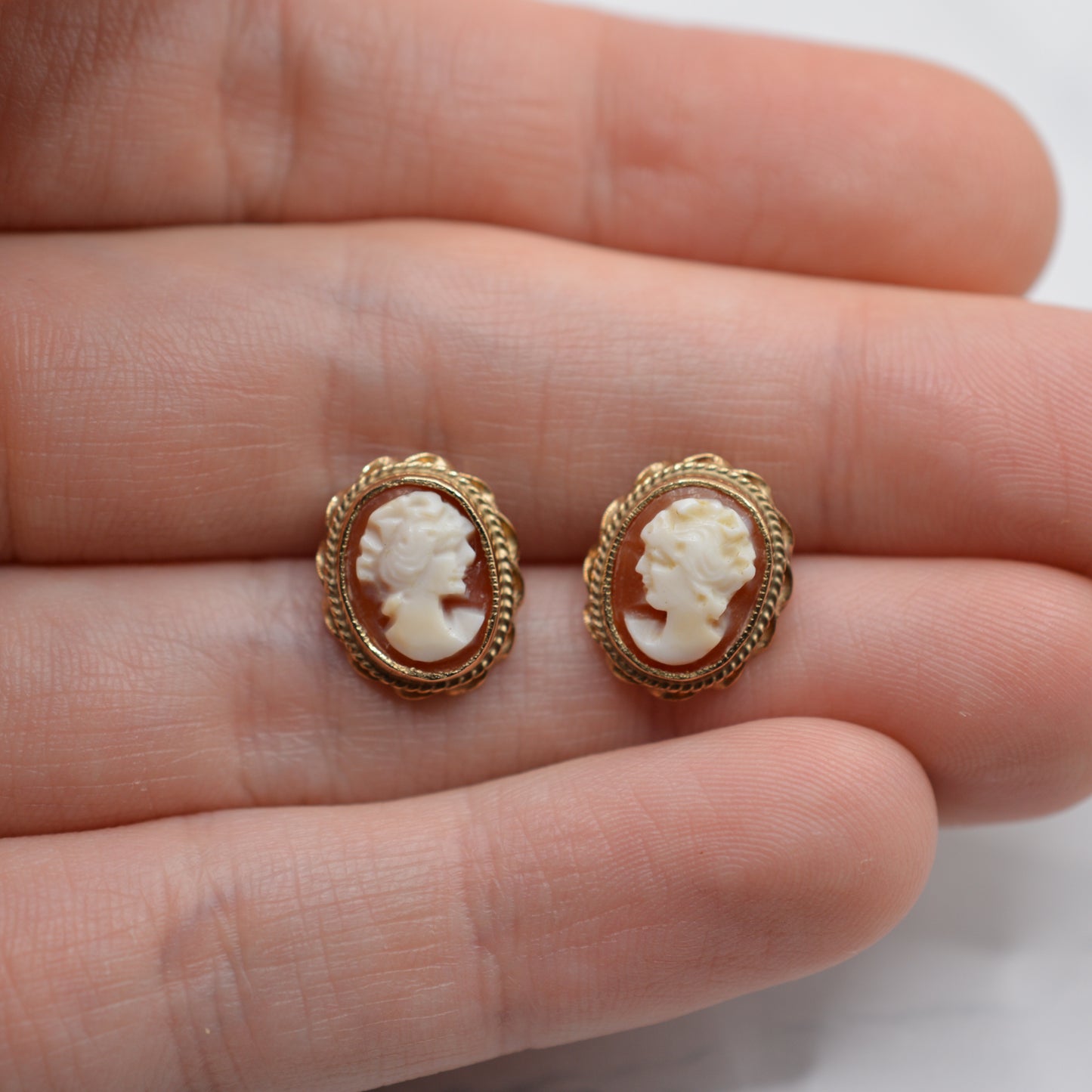 1980s Vintage 9ct Gold Cameo Stud Earrings
