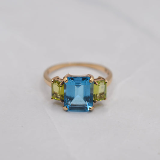 9ct Gold Topaz & Peridot Trilogy Ring