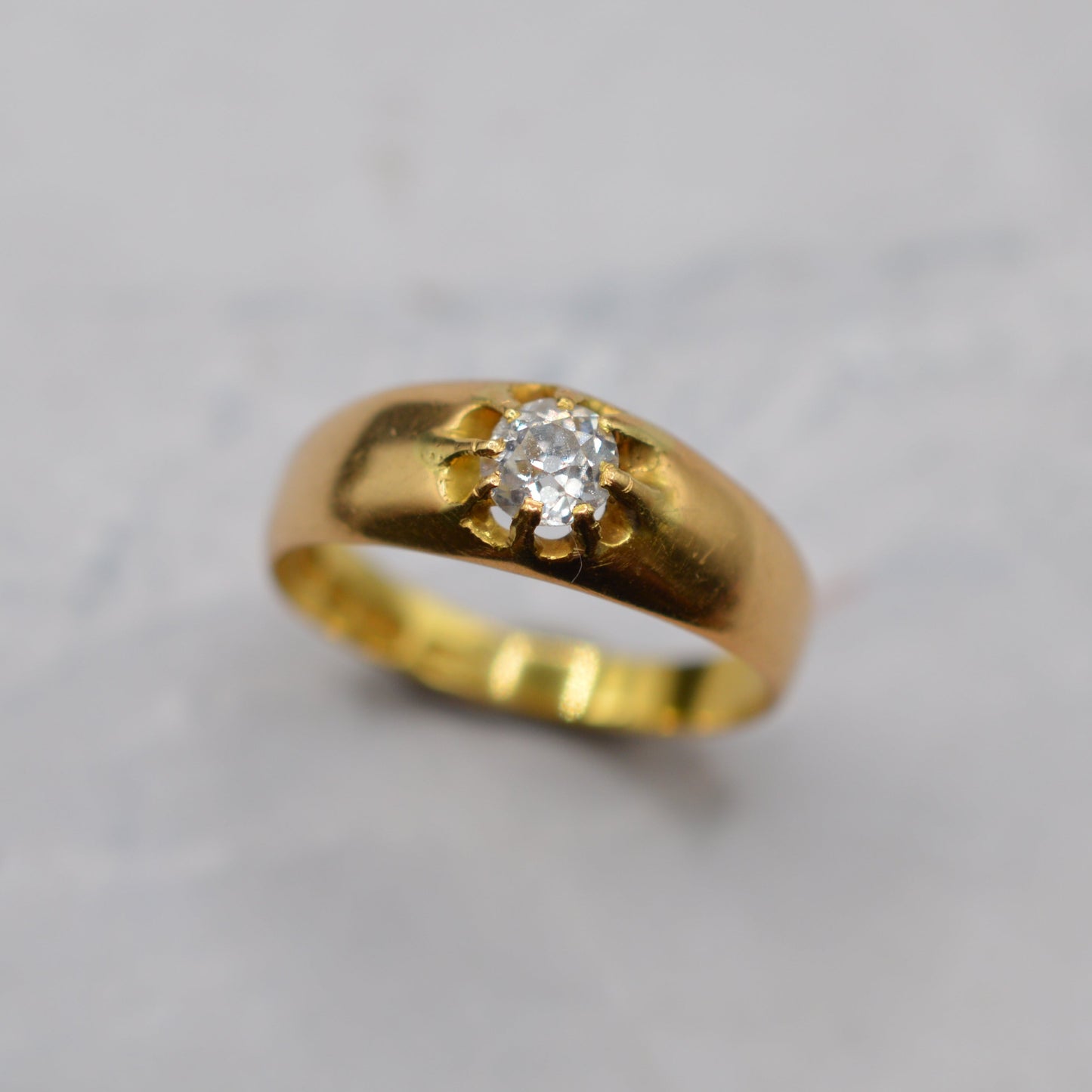 Antique 18ct Gold Diamond Belcher Ring