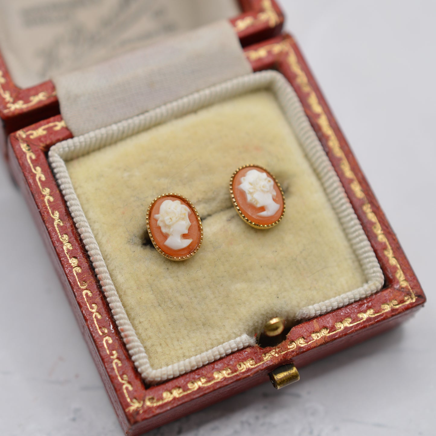 Vintage 9ct Gold Cameo Stud Earrings