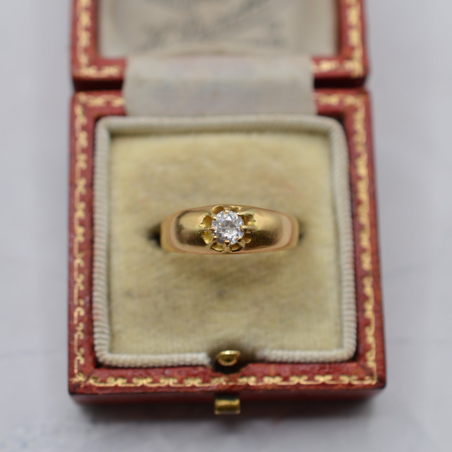 Antique 18ct Gold Diamond Belcher Ring