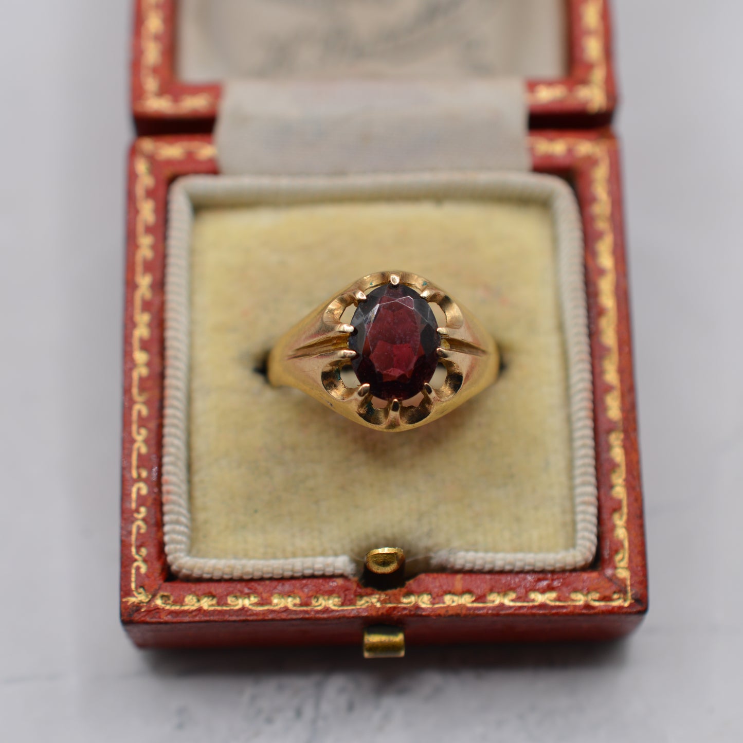1970s Vintage 9ct Gold Garnet Ring in Buttercup Setting