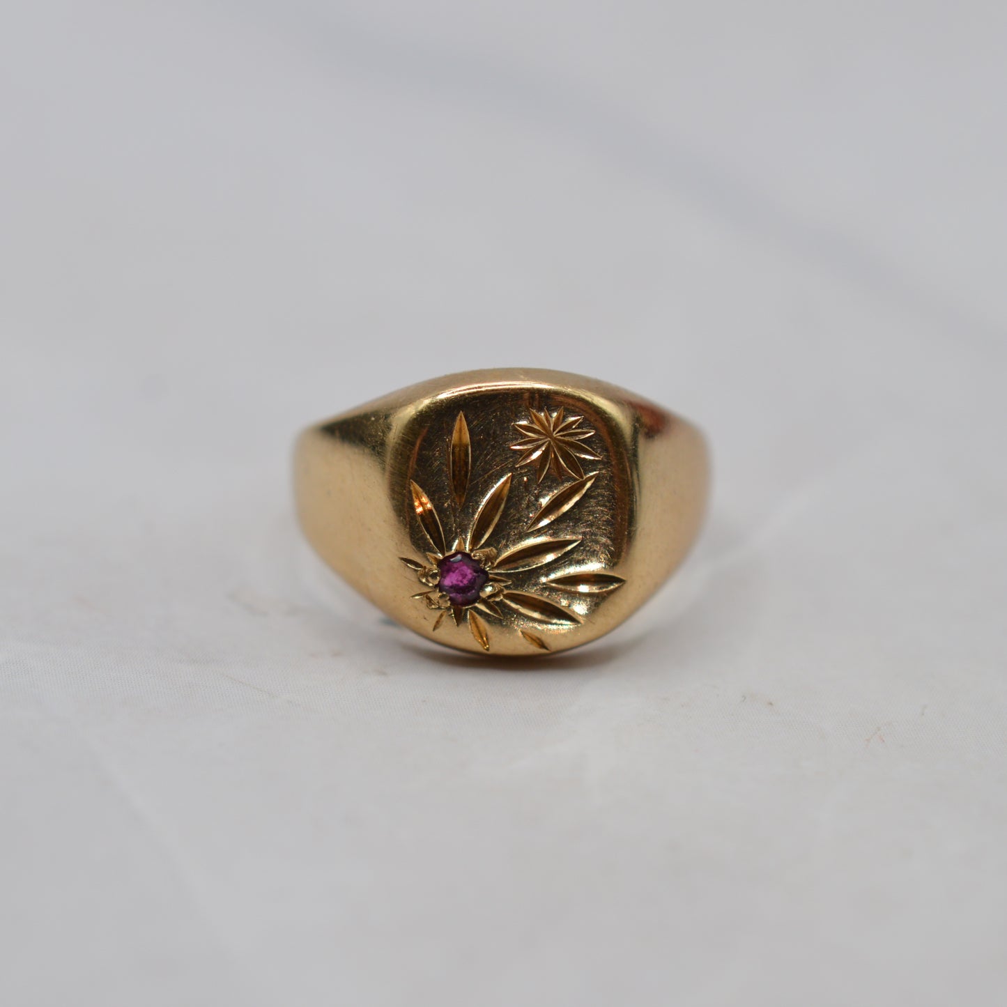 1970s Vintage 9ct Gold Garnet Floral Pinky Ring