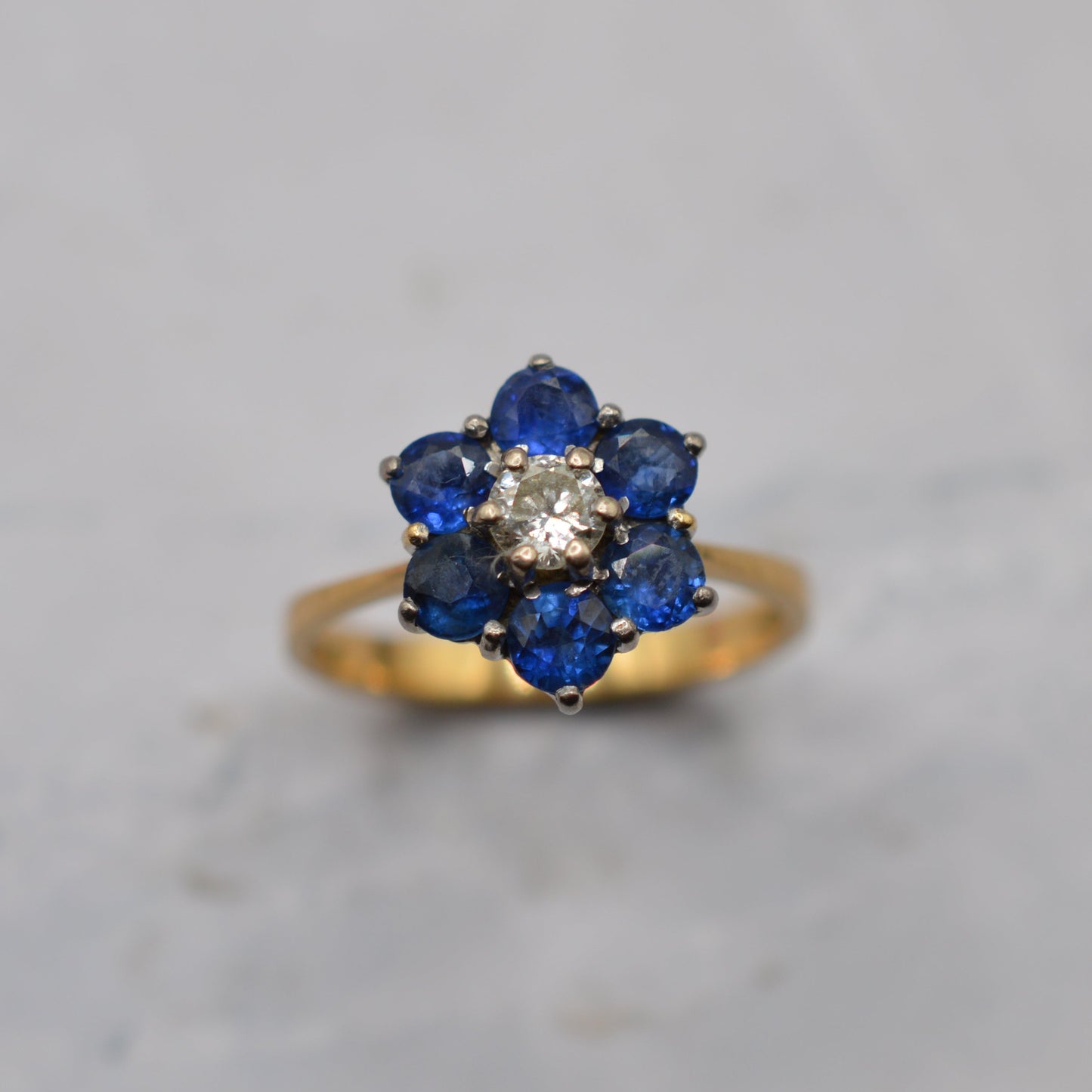 1970s Vintage 18ct Gold Sapphire & Diamond Floral Cluster Ring
