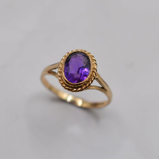 1980s 9ct Gold Amethyst Ring with Rope-Twist Border