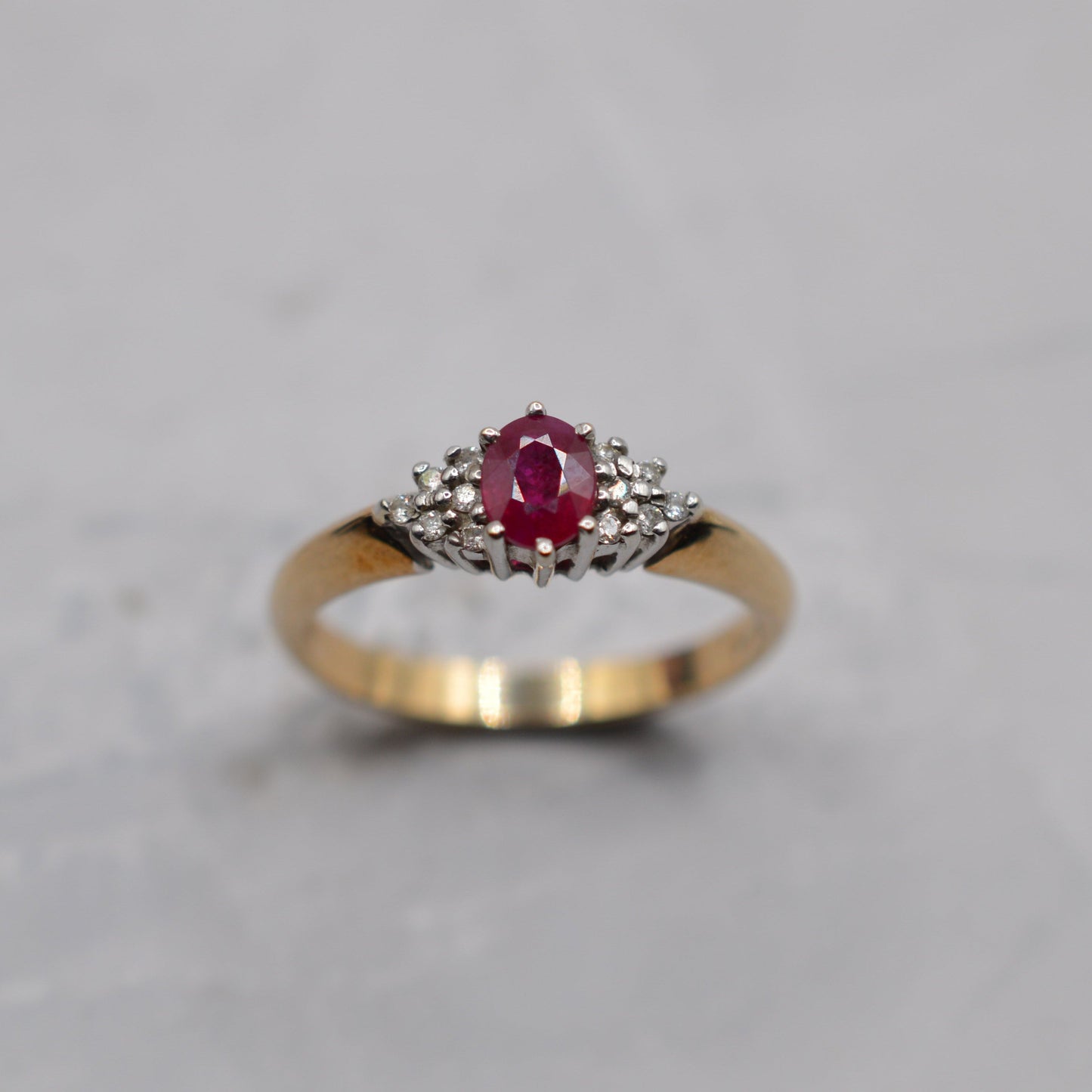 Y2K 9ct Gold Ruby & Diamond Cluster Ring