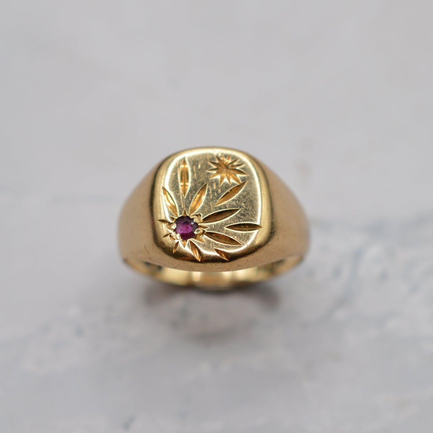 1970s Vintage 9ct Gold Garnet Floral Pinky Ring