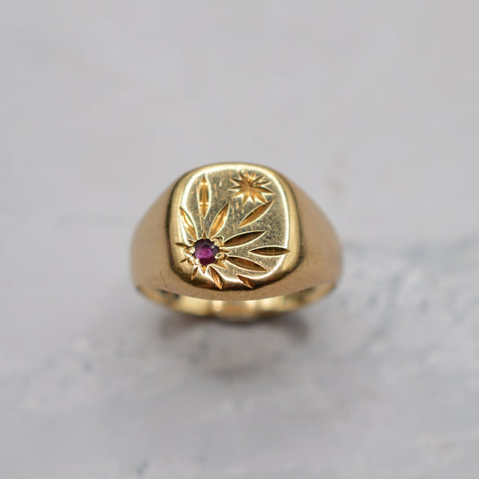 1970s Vintage 9ct Gold Garnet Floral Pinky Ring
