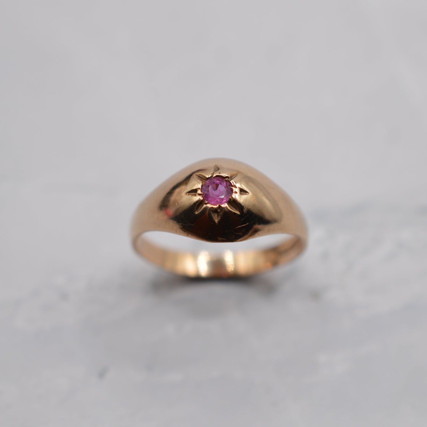 1970s Vintage 9ct Gold Ruby Starburst Dome Ring
