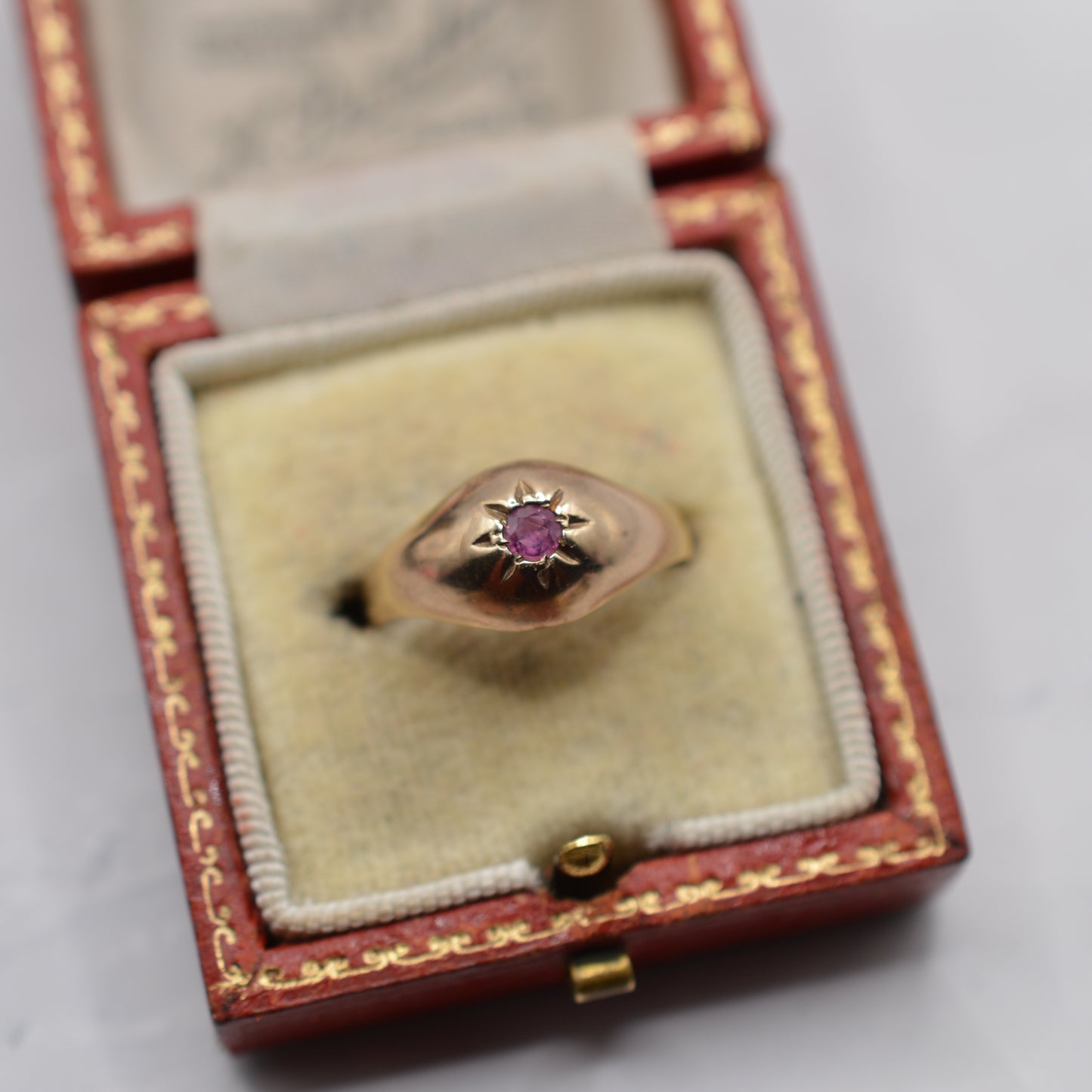 1970s Vintage 9ct Gold Ruby Starburst Dome Ring